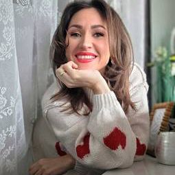 Nina Hartwig, Sozialpädagogin, psychologische Beraterin, Aufstellungsleiterin für Familien-, Paar-, Organ- und Ahnenaufstellungen